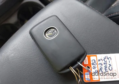 2023 Mazda Cx-5 Premium z USA, uszkodzony, nr VIN JM3KFBDM3P0157765